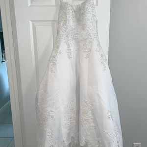 Stunning Beaded Halter Bridal gown size 12